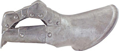 A RARE MILANESE RIGHT GAUNTLET C.1510 - Fagan Arms