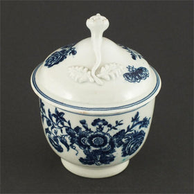 FIRST PERIOD WORCESTER COVERED SUGAR BOWL C.1751-83