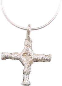 EUROPEAN CONVERT’S CROSS NECKLACE, C.800-1000 AD