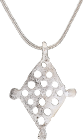 RARE VIKING LATTICE “FERTILE FIELDS” AMULET, C.850-1050 AD