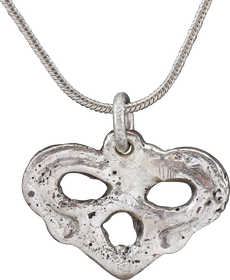VIKING HEART PENDANT NECKLACE, C.950-1050 AD