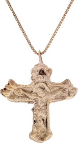FINE EUROPEAN CHRISTIAN CROSS NECKLACE, 17TH-18TH CENTURY
