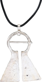 FINE VIKING PROTECTIVE BROOCH, C.950-1050 AD