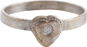ENGLISH SWEETHEART OR WEDDING RING, TUDOR PERIOD, SIZE 6 ½