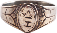 LATE MEDIEVAL MAN'S SILVER FASHION RING, SIZE 11 ¼