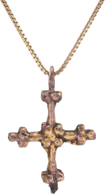 FINE EARLY CHRISTIAN CONVERT’S CROSS NECKLACE, 9TH-11TH CENTURY AD