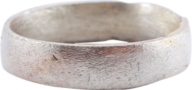 EUROPEAN CHILD’S RING C1350-1450 SIZE 2
