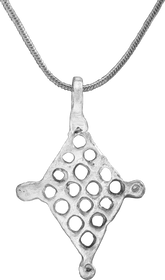 RARE VIKING LATTICE “FERTILE FIELDS” AMULET, C.850-1050 AD