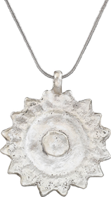 ROMAN/MEDIEVAL WHEEL OF FORTUNE AMULET NECKLACE, 5TH-7TH CENTURY AD