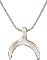VIKING LUNAR PENDANT NECKLACE C.900-1000 AD - Fagan Arms