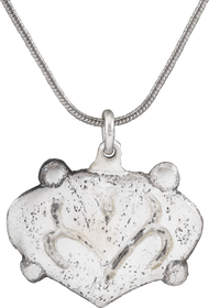 ANCIENT VIKING HEART PENDANT NECKLACE, C.850-1050 AD