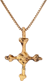 FINE EUROPEAN CONVERT’S CROSS NECKLACE, C.800-1000 AD