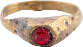 EUROPEAN LADIES FASHION RING, C.1300-1400, SIZE 5 1/4