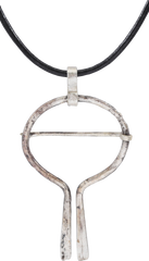 VIKING PROTECTIVE BROOCH, 900-1050 AD - Fagan Arms