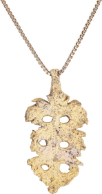 NOBLE WOMAN’S PENDANT, 15TH-17TH CENTURY AD