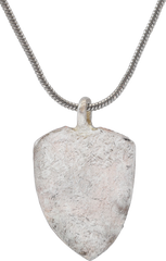 EUROPEAN WOMAN’S PENDANT NECKLACE C.1450-1650 - Fagan Arms