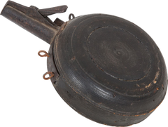 A GERMAN MUSKETEER’S POWDER FLASK, C.1600 - Fagan Arms