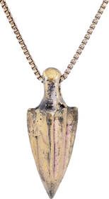 ROMAN ARROWHEAD PENDANT NECKLACE, C.100 BC