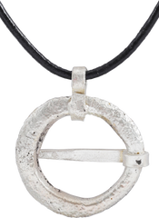 VIKING PROTECTIVE BROOCH, 9TH-11TH CENTURY AD - Fagan Arms