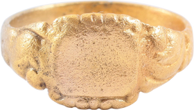 18TH CENTURY EUROPEAN MAN'S RING, SIZE 9 ½