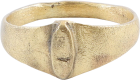 LATE MEDIEVAL WOMAN'S FASHION RING, SIZE 7 ¼
