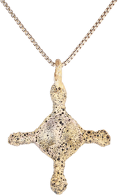 NORTHERN EUROPEAN CHRISTIAN CONVERT’S CROSS NECKLACE, 9th-10th CENTURY