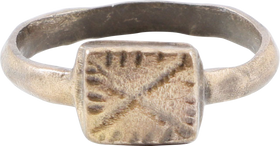 ROMAN CHRISTIAN  MAN’S RING, SECOND HALF OF THE 4TH CENTURY 9 ½