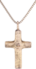 EUROPEAN CROSS NECKLACE, 17th-18th CENTURY - Fagan Arms