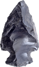 PRE-COLUMBIAN OBSIDIAN VOTIVE ARROWHEAD C.1000 BC-800 AD