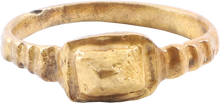 FINE ROMAN PROSTITUTE'S RING, C.100-300 AD, SIZE 8