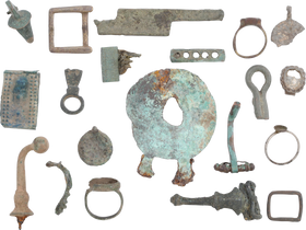 MIXED ANCIENT, MEDIEVAL AND LATER BRONZE ARTIFACTS