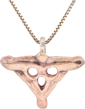 MEDIEVAL LADY'S NECKLACE PENDANT, C.1300-1500