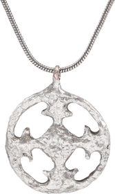 CRUSADER'S CROSS PENDANT NECKLACE, 11TH-13TH CENTURY