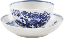 FIRST PERIOD WORCESTER TEA BOWL AND UNDER BOWL 1765-83