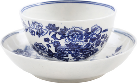 FIRST PERIOD WORCESTER TEA BOWL AND UNDER BOWL 1765-83