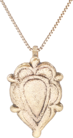 FINE VIKING HEART PENDANT NECKLACE, 11TH CENTURY