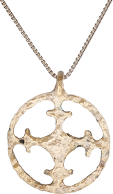 CRUSADER'S CROSS PENDANT NECKLACE, 11TH-13TH CENTURY