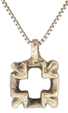 EUROPEAN LADY’S ARMORIAL PENDANT C.1600-1750