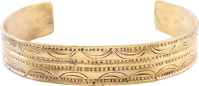 FINE VIKING BRACELET, C.850-1050 AD