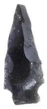 FINE PRE-COLUMBIAN OBSIDIAN ARROWHEAD C.1000 BC-800 AD