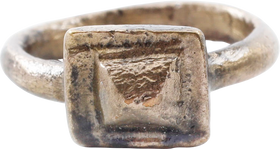 FINE ROMAN PROSTITUTE'S RING, C.100-300 AD, SIZE 1 ¾