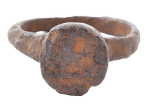 ROMAN IRON SIGNET RING C.500-100 BC, SIZE 7
