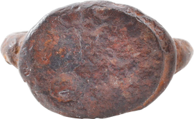 ROMAN IRON SIGNET/FIGURAL RING, C.500-100 BC, SIZE 4