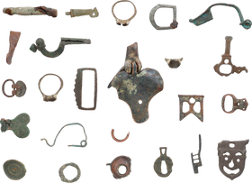 MIXED ANCIENT, MEDIEVAL AND LATER BRONZE ARTIFACTS