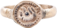 FINE ROMAN SIGNET RING, 100-400AD, SIZE 9 1/2
