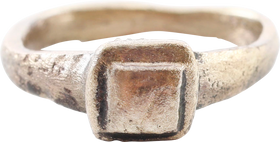 FINE ROMAN PROSTITUTE'S RING, C.100-300 AD, SIZE 1 ¾