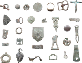 MIXED ANCIENT, MEDIEVAL AND LATER BRONZE ARTIFACTS