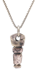ROMAN WOMAN’S PENDANT NECKLACE, 200-450 AD