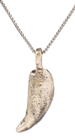 18TH CENTURY ENGLISH WOMAN’S PENDANT NECKLACE