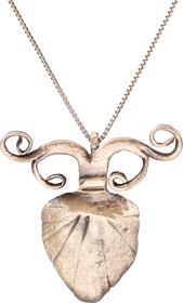 18TH CENTURY ITALIAN LADY'S PENDANT NECKLACE